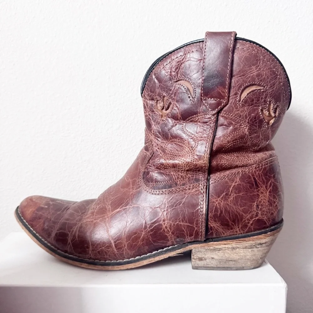 Dingo 7" Western Adobe Rose Side-Zip Women’s Boots - Picture 7 of 14